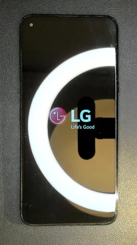 Foto tomada del LG K61 de F*******o posterior a la reparación de pantalla el 31 de Mayo de 2023