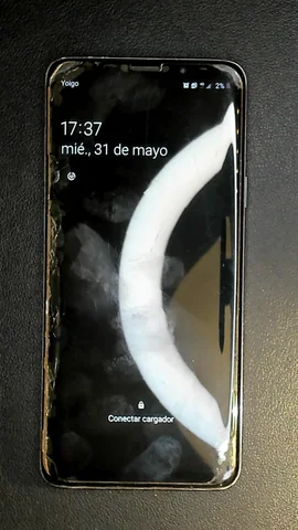 Samsung Galaxy S9+ de M***o antes de la reparación de puerto de carga