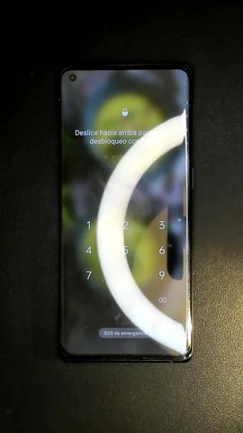 Foto tomada del Oppo Find X3 Neo de S****e posterior a la reparación de puerto de carga el 1 de Junio de 2023