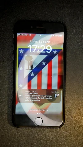 Apple iPhone SE (2020) de F*******o antes de la reparación de auricular