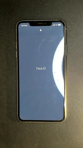 Foto tomada del Apple iPhone 11 Pro Max de J****n posterior a la reparación de auricular el 17 de Junio de 2023