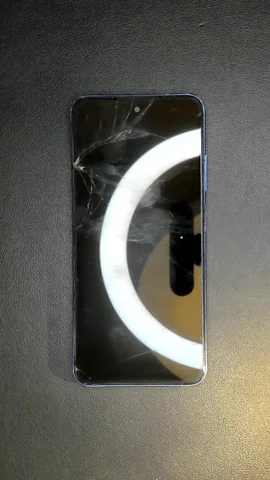 Xiaomi Redmi Note 10 5G de J****r antes de la reparación de pantalla y lente de cámara trasera y lector de huellas (o inicio)