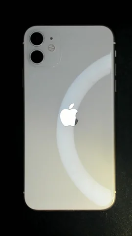 Foto tomada del Apple iPhone 11 de R****l posterior a la reparación de cámara trasera el 28 de Junio de 2023