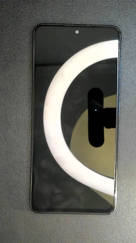 Xiaomi Redmi Note 11 Pro+ 5G de C******o antes de la reparación de pantalla