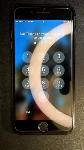 Foto tomada del Apple iPhone 8 Plus de R***o posterior a la reparación de batería el 11 de Julio de 2023