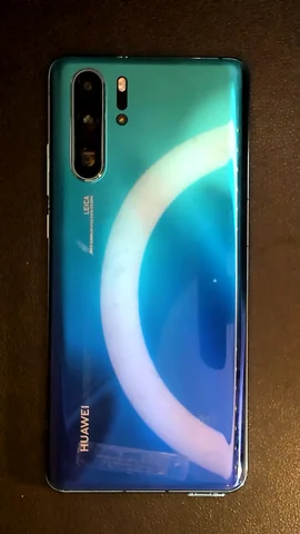 Huawei P30 Pro de A****a antes de la reparación de cámara trasera