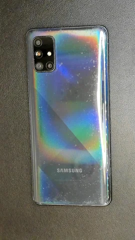 Foto tomada del Samsung Galaxy A71 de A*****o posterior a la reparación de lente de cámara trasera y pantalla el 14 de Agosto de 2023