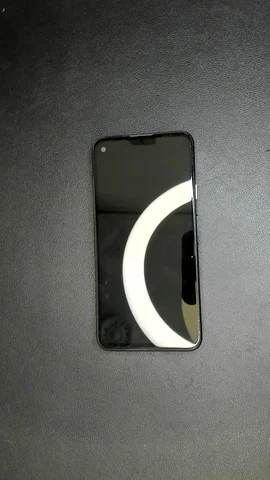 Google Pixel 4a de J****r antes de la reparación de batería