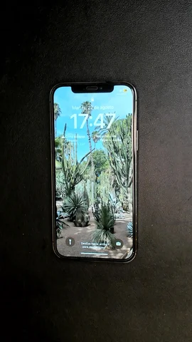 Foto tomada del Apple iPhone 12 Pro de J****r posterior a la reparación de puerto de carga el 22 de Agosto de 2023