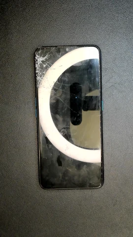 Oppo A9 (2020) de A*******a antes de la reparación de pantalla