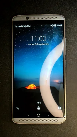 ZTE Axon 7 de R****l antes de la reparación de batería