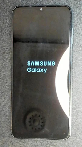 Foto tomada del Samsung Galaxy A13 de D****l posterior a la reparación de pantalla el 1 de Septiembre de 2023