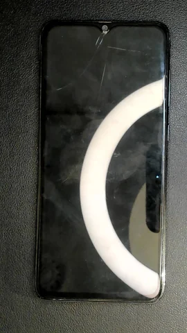 Samsung Galaxy A70 de A*****o antes de la reparación de pantalla