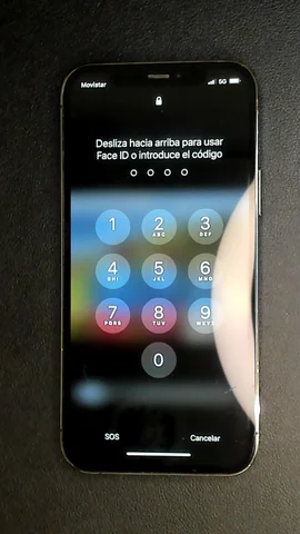 Foto tomada del Apple iPhone 12 Pro de L*****s posterior a la reparación de puerto de carga el 22 de Septiembre de 2023