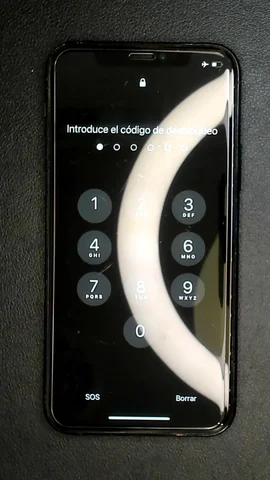 Foto tomada del Apple iPhone 11 Pro de A*****o posterior a la reparación de auricular el 2 de Octubre de 2023