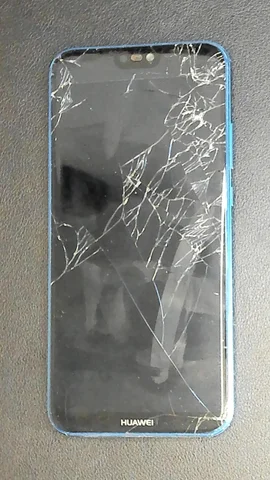 Huawei P20 lite de E*****o antes de la reparación de pantalla