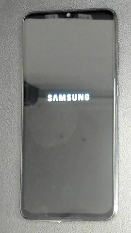 Foto tomada del Samsung Galaxy A70 de F*******o posterior a la reparación de pantalla el 2 de Octubre de 2023