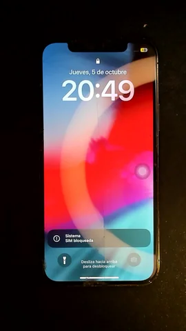 Foto tomada del Apple iPhone 12 Pro de D****l posterior a la reparación de batería el 5 de Octubre de 2023