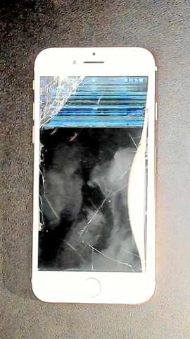 Apple iPhone 8 de F*******o antes de la reparación de pantalla