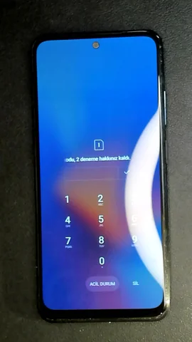 Foto tomada del Xiaomi Redmi Note 10S de S****d posterior a la reparación de pantalla el 11 de Octubre de 2023