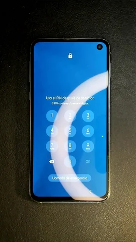 Foto tomada del Samsung Galaxy S10e de J****r posterior a la reparación de pantalla el 13 de Octubre de 2023