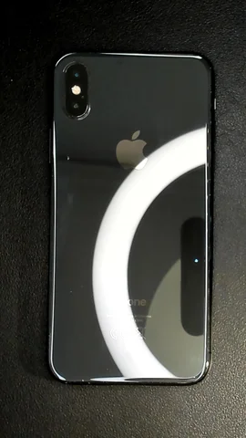 Foto tomada del Apple iPhone X de F*******o posterior a la reparación de tapa trasera el 30 de Octubre de 2023