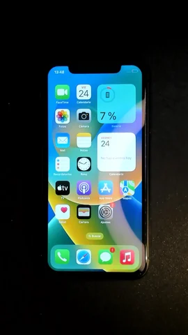 Foto tomada del Apple iPhone 11 de H*******o posterior a la reparación de batería el 31 de Octubre de 2023