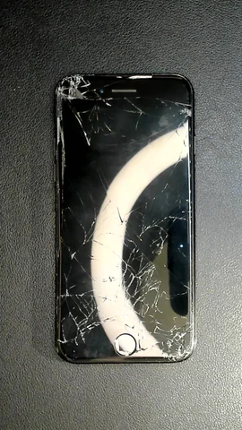 Apple iPhone 7 de A****n antes de la reparación de pantalla