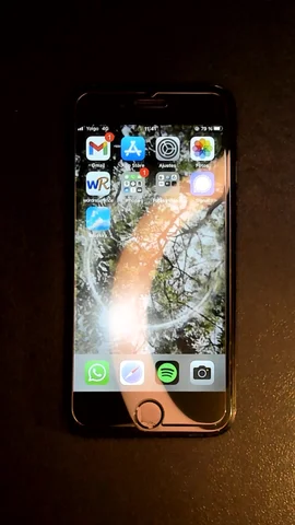 Foto tomada del Apple iPhone 7 de A****n posterior a la reparación de pantalla el 31 de Octubre de 2023