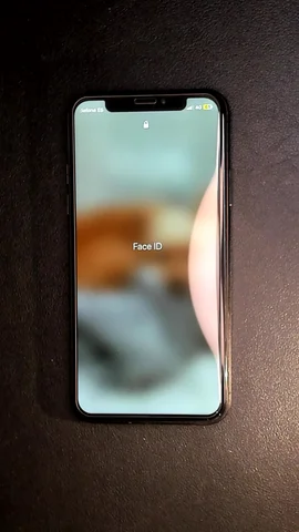 Foto tomada del Apple iPhone XS de G*******o posterior a la reparación de batería y pantalla el 15 de Noviembre de 2023