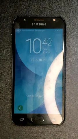 Samsung Galaxy J3 (2017) de J**n antes de la reparación de puerto de carga y micrófono