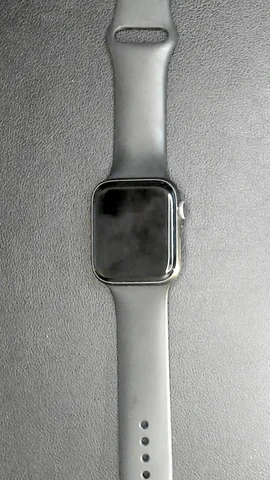 Apple Watch Serie 4 44mm de J**é antes de la reparación de batería