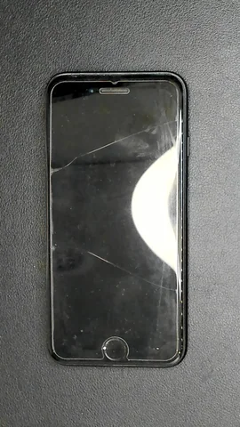 Apple iPhone 7 de C****s antes de la reparación de batería