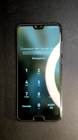 Foto tomada del Huawei P20 Pro de F*******o posterior a la reparación de pantalla y tapa trasera el 4 de Diciembre de 2023