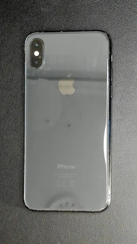 Foto tomada del Apple iPhone XS de J**é posterior a la reparación de batería y tapa trasera y pantalla el 14 de Diciembre de 2023