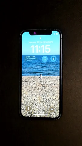 Foto tomada del Apple iPhone 12 mini de J**e posterior a la reparación de puerto de carga el 22 de Diciembre de 2023