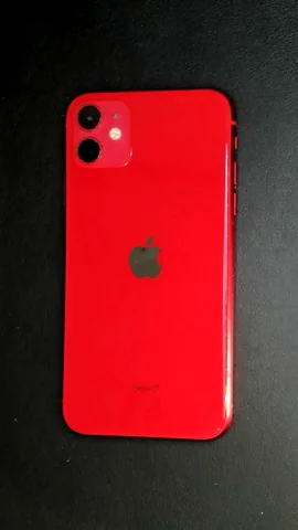 Foto tomada del Apple iPhone 11 de M****l posterior a la reparación de tapa trasera y pantalla el 28 de Diciembre de 2023