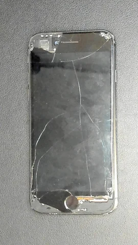 Apple iPhone 8 de J**é antes de la reparación de pantalla