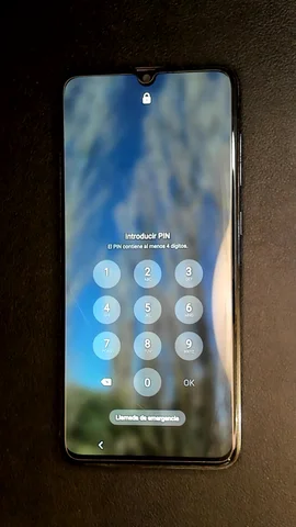 Foto tomada del Samsung Galaxy A70 de R****l posterior a la reparación de puerto de carga el 3 de Enero de 2024