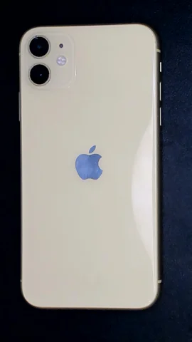 Foto tomada del Apple iPhone 11 de C****n posterior a la reparación de cámara trasera el 7 de Enero de 2024