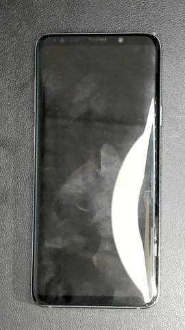 Samsung Galaxy S9+ de L**s antes de la reparación de batería