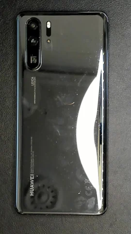 Huawei P30 Pro de E*******a antes de la reparación de cámara trasera