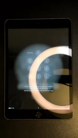 Apple iPad mini 3 de M****l antes de la reparación de cristal digitalizador