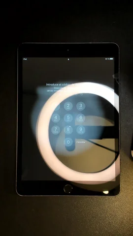 Foto tomada del Apple iPad mini 3 de M****l posterior a la reparación de cristal digitalizador el 29 de Enero de 2024