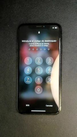 Foto tomada del Apple iPhone X de I**n posterior a la reparación de batería el 4 de Febrero de 2024