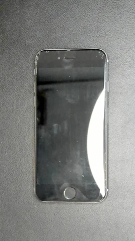 Apple iPhone 6s de F*******o antes de la reparación de pantalla