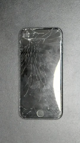 Apple iPhone 7 de J**é antes de la reparación de pantalla