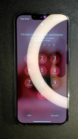 Foto tomada del Apple iPhone 13 Pro de N*****s posterior a la reparación de pantalla el 20 de Febrero de 2024