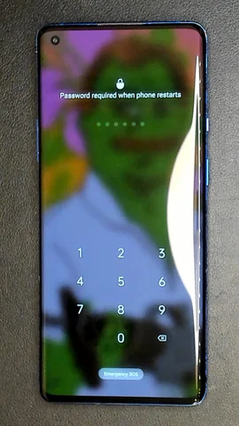 Foto tomada del OnePlus 8 Pro de L**s posterior a la reparación de pantalla el 1 de Marzo de 2024