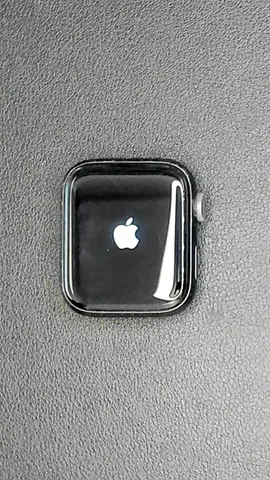 Foto tomada del Apple Watch SE 40mm de C******a posterior a la reparación de batería el 18 de Marzo de 2024